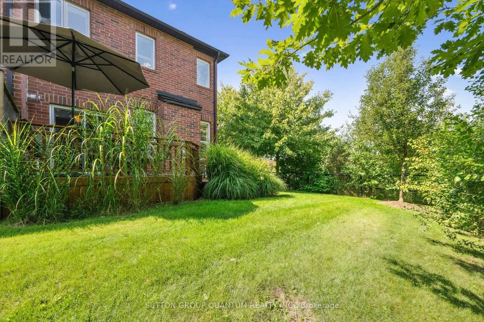 33 - 300 RAVINEVIEW WAY
