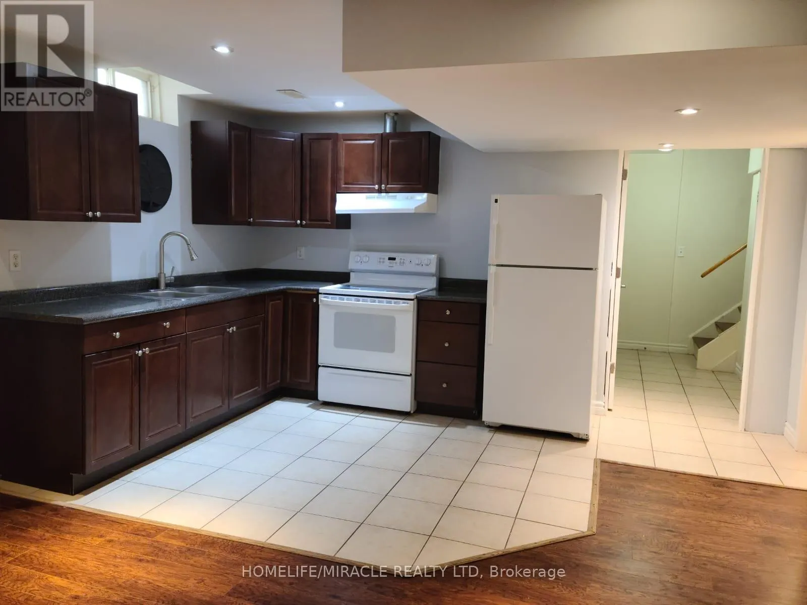 11 HEATHBROOK AVENUE