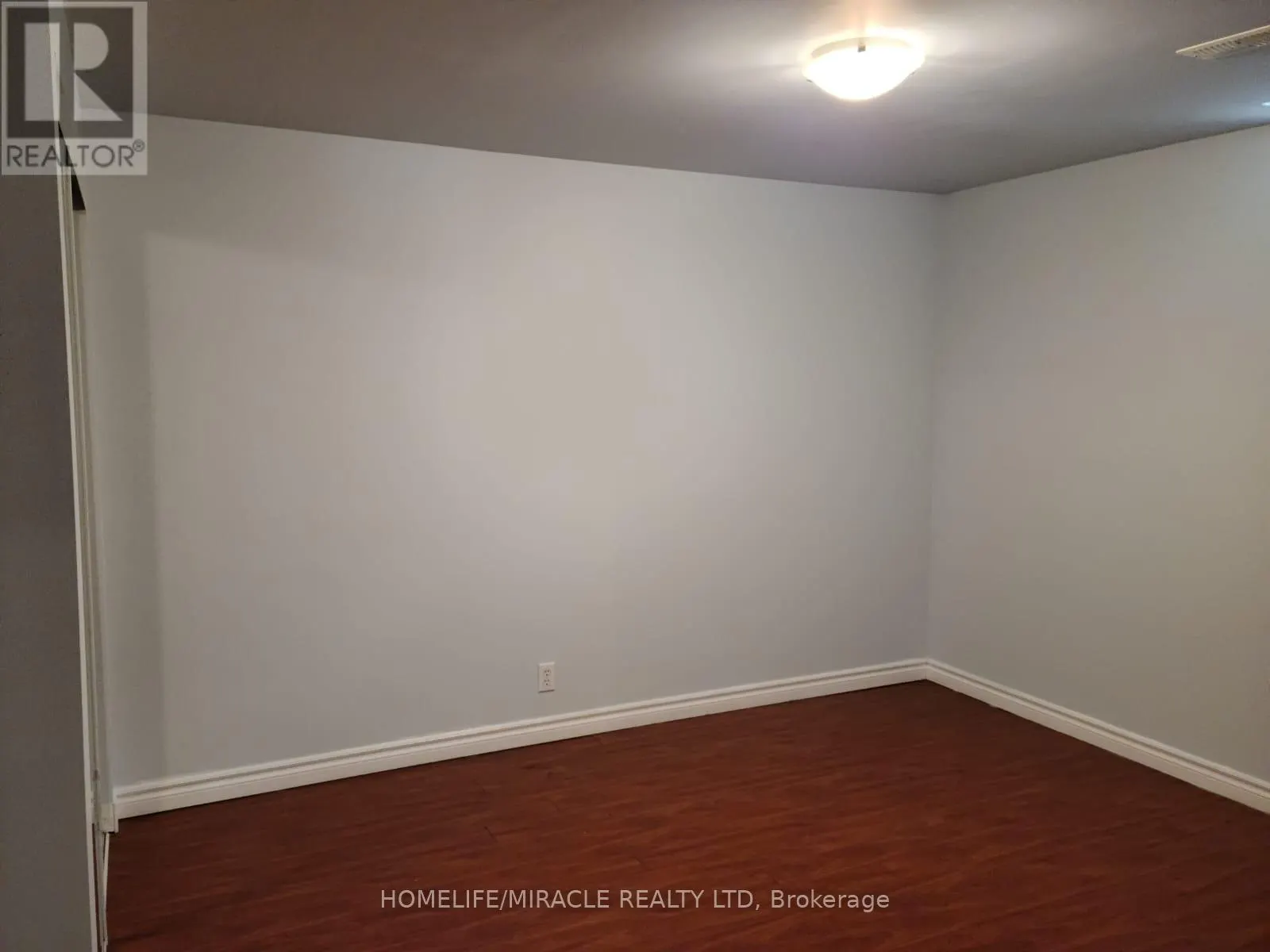 11 HEATHBROOK AVENUE