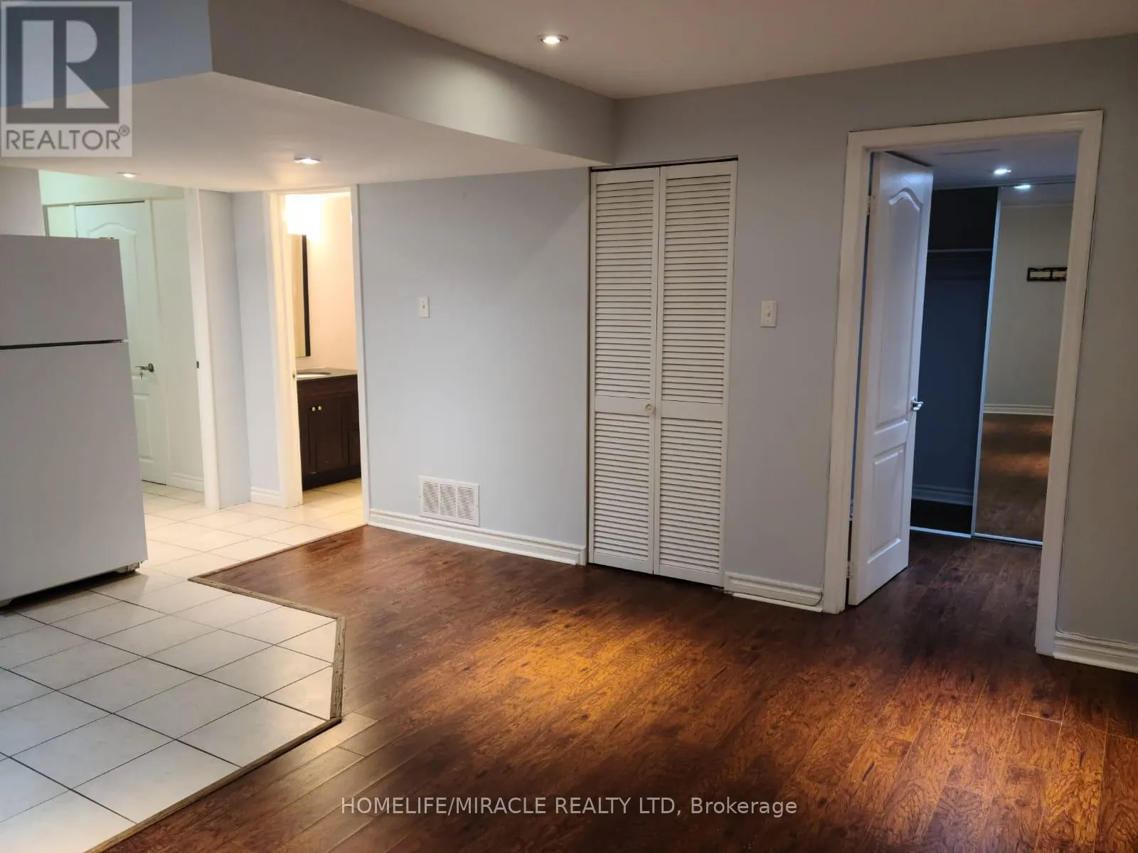 11 HEATHBROOK AVENUE