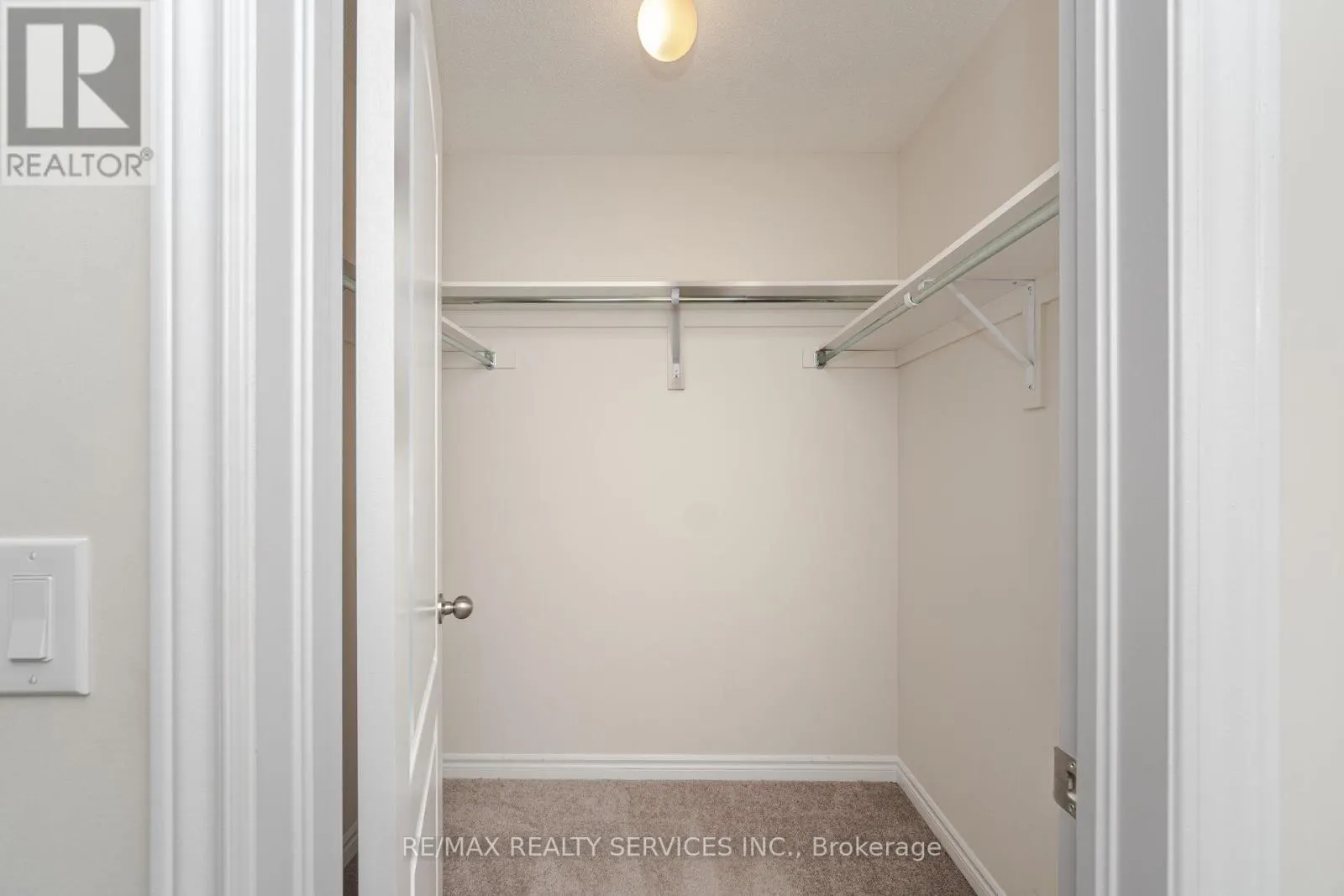 21 COSBURY LANE