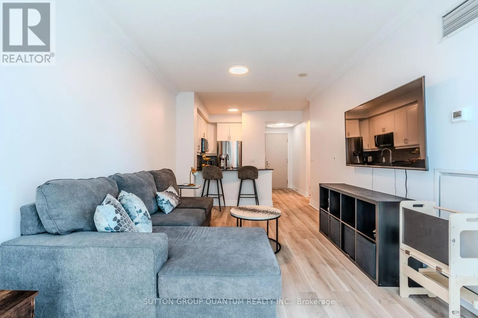 706 - 2087 LAKE SHORE BOULEVARD W