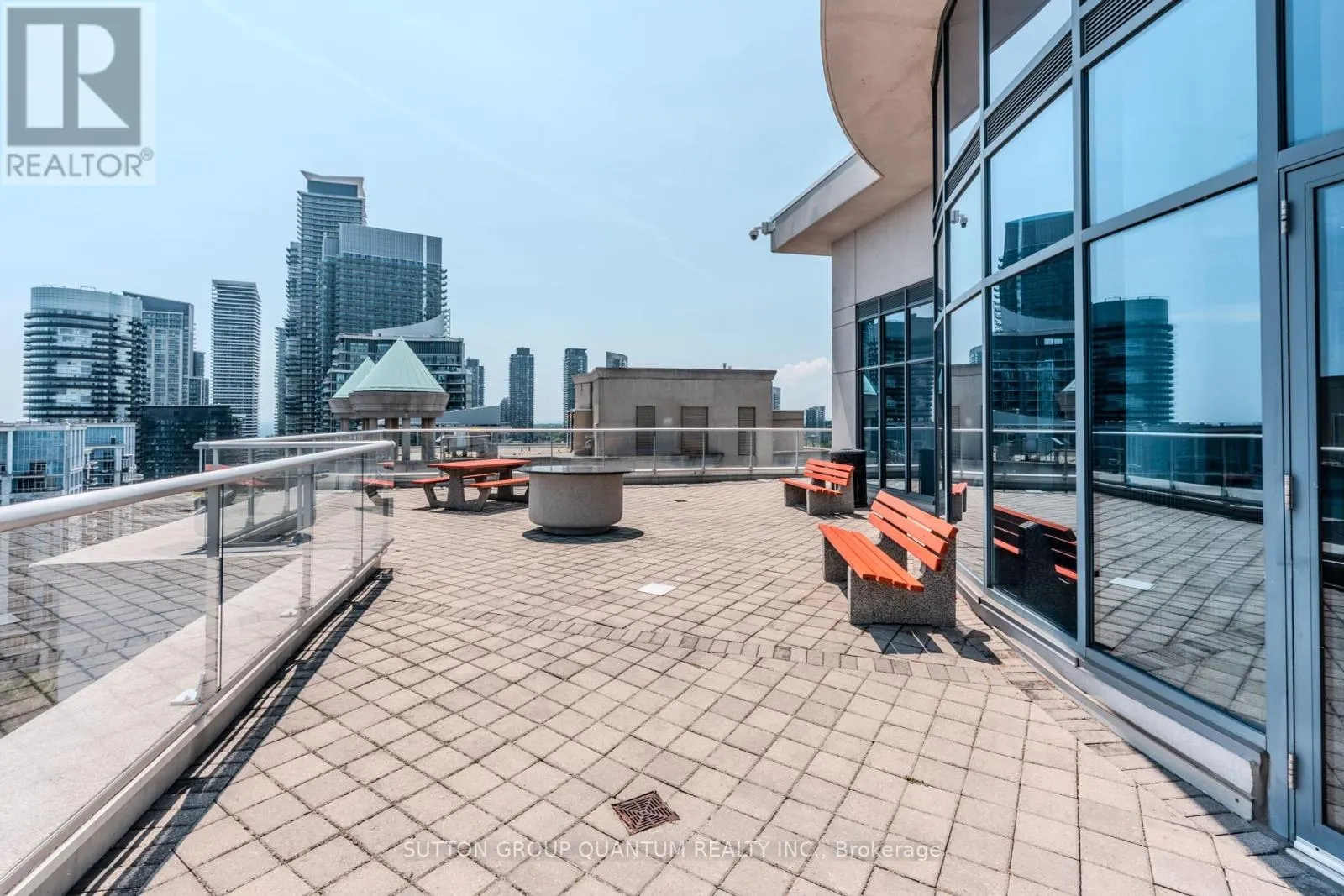 706 - 2087 LAKE SHORE BOULEVARD W