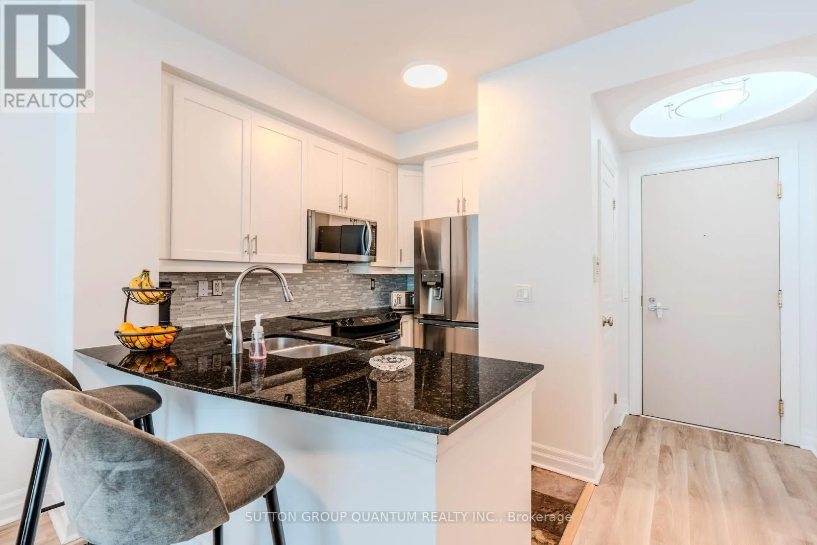 706 - 2087 LAKE SHORE BOULEVARD W