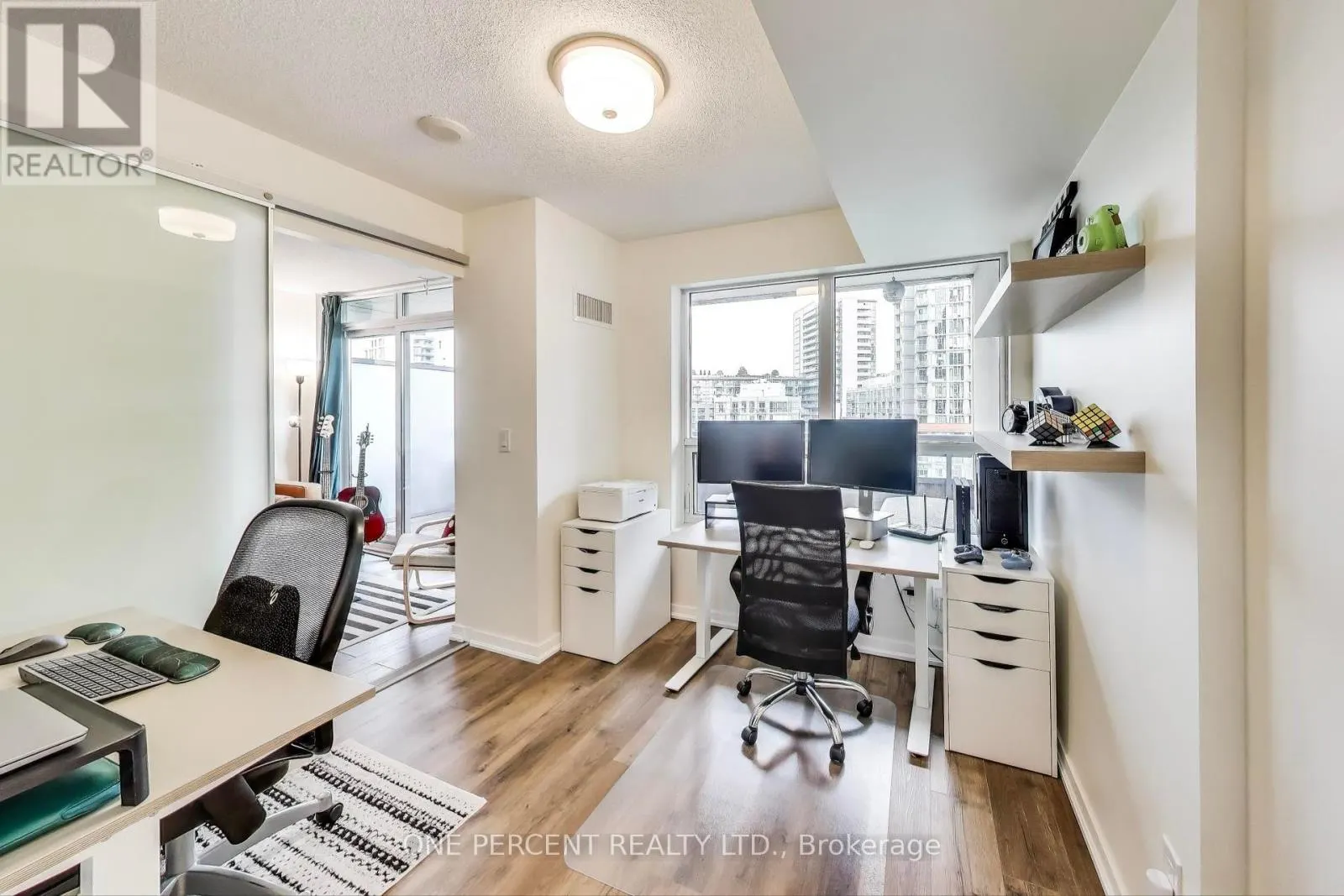 723 - 38 JOE SHUSTER WAY