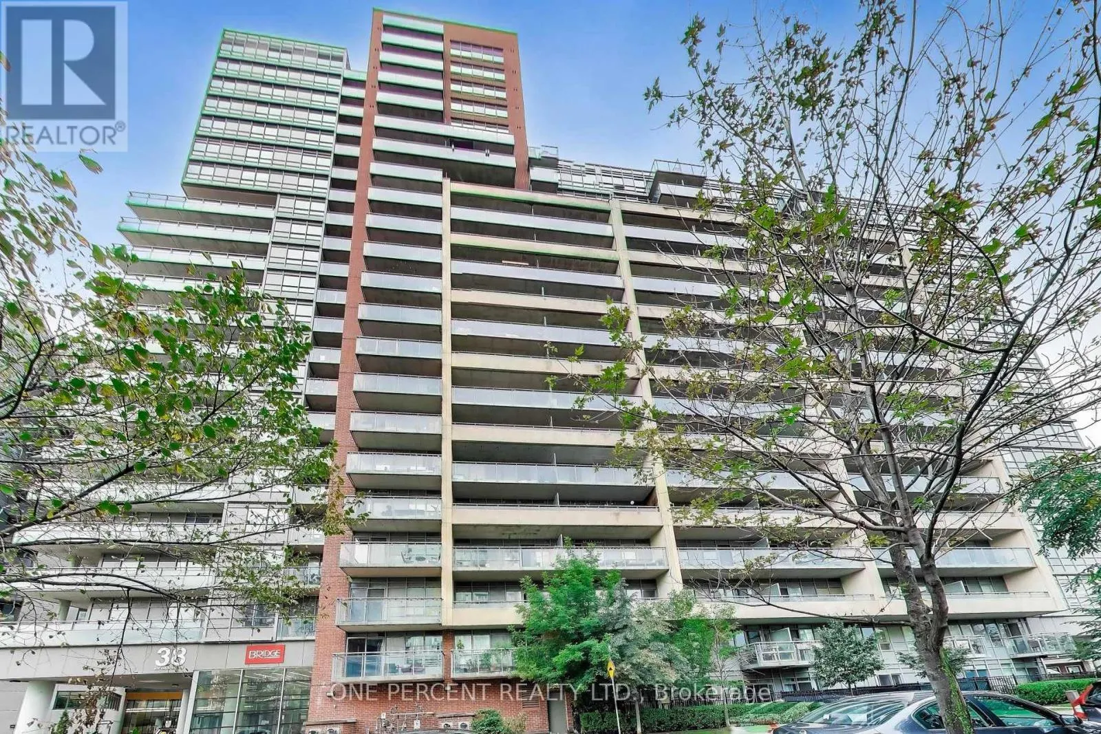 723 - 38 JOE SHUSTER WAY