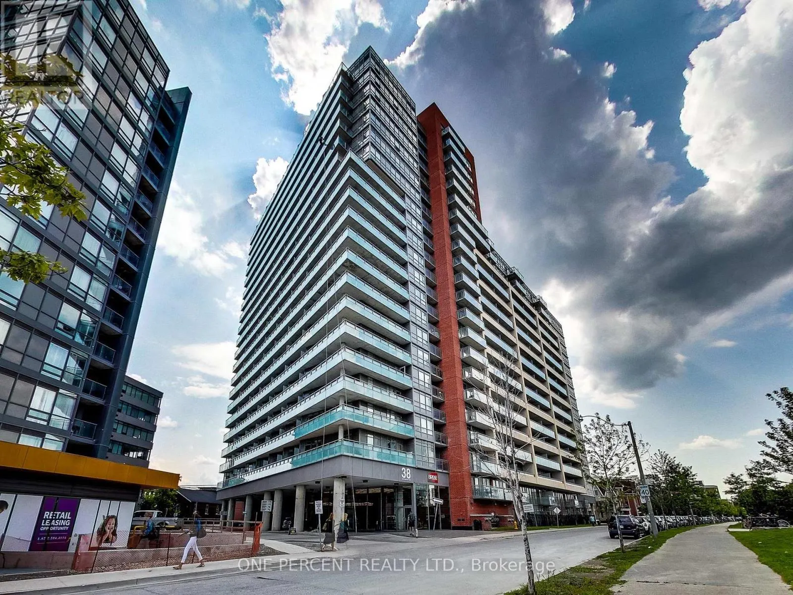 723 - 38 JOE SHUSTER WAY