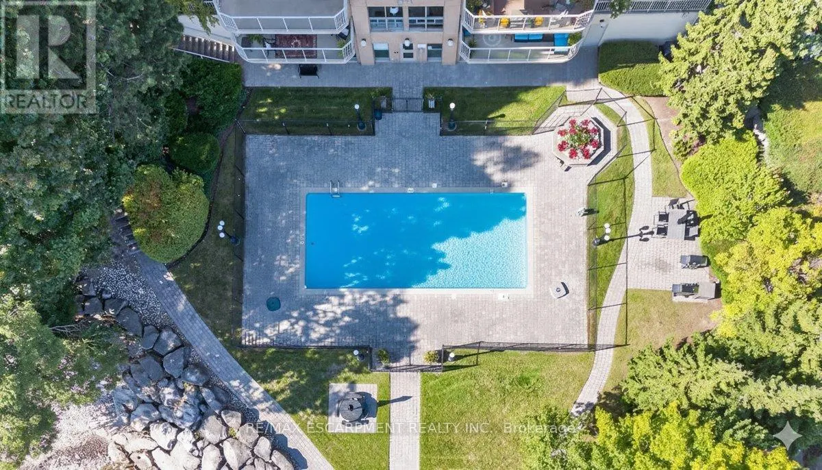 203 - 2210 LAKESHORE ROAD