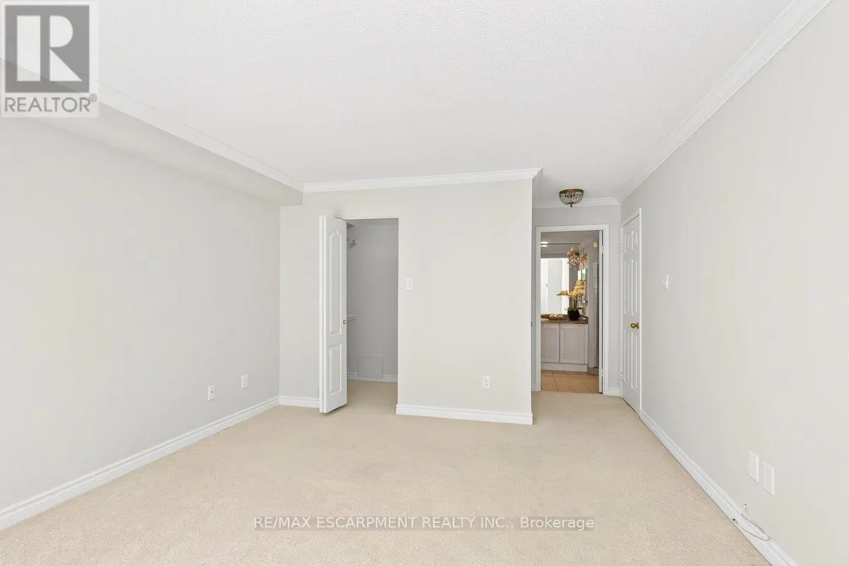 203 - 2210 LAKESHORE ROAD