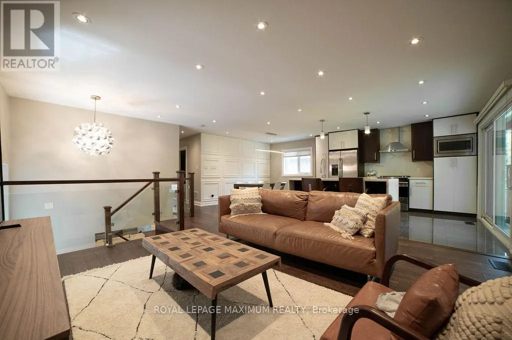 76 LANGHOLM DRIVE