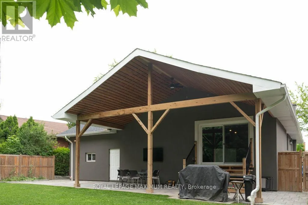 76 LANGHOLM DRIVE