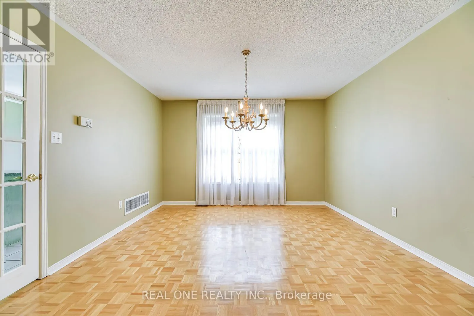 3857 RIDGEPOINT WAY