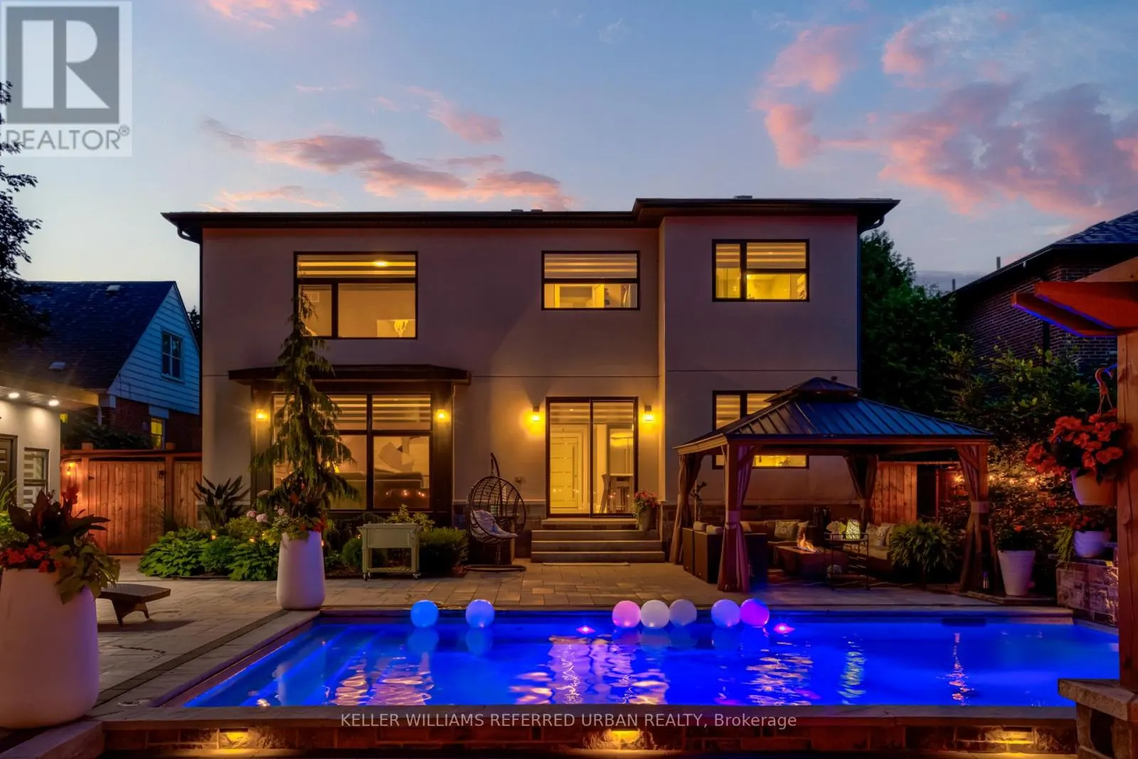 1376 APPLEWOOD ROAD