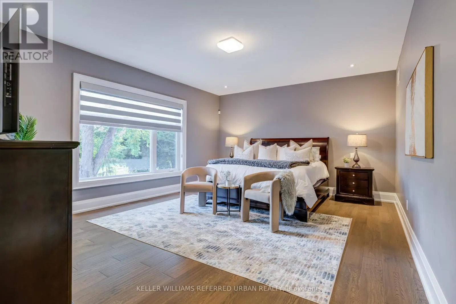 1376 APPLEWOOD ROAD
