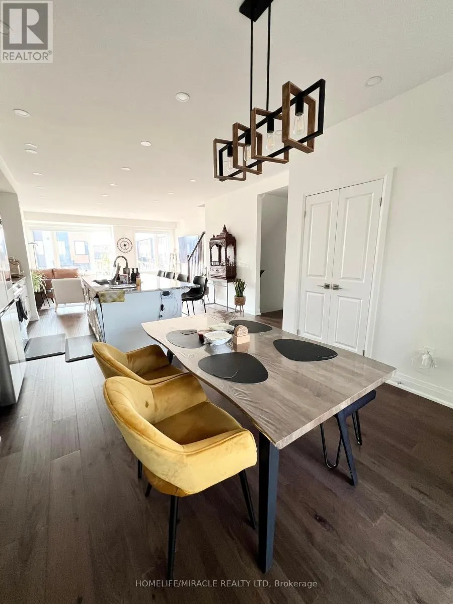 9 BRIAR COURT