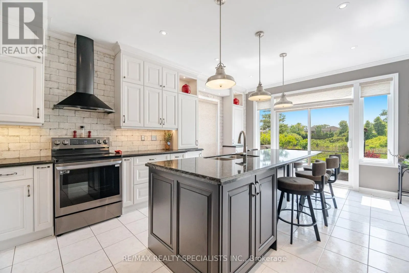 74 ROBARTS DRIVE