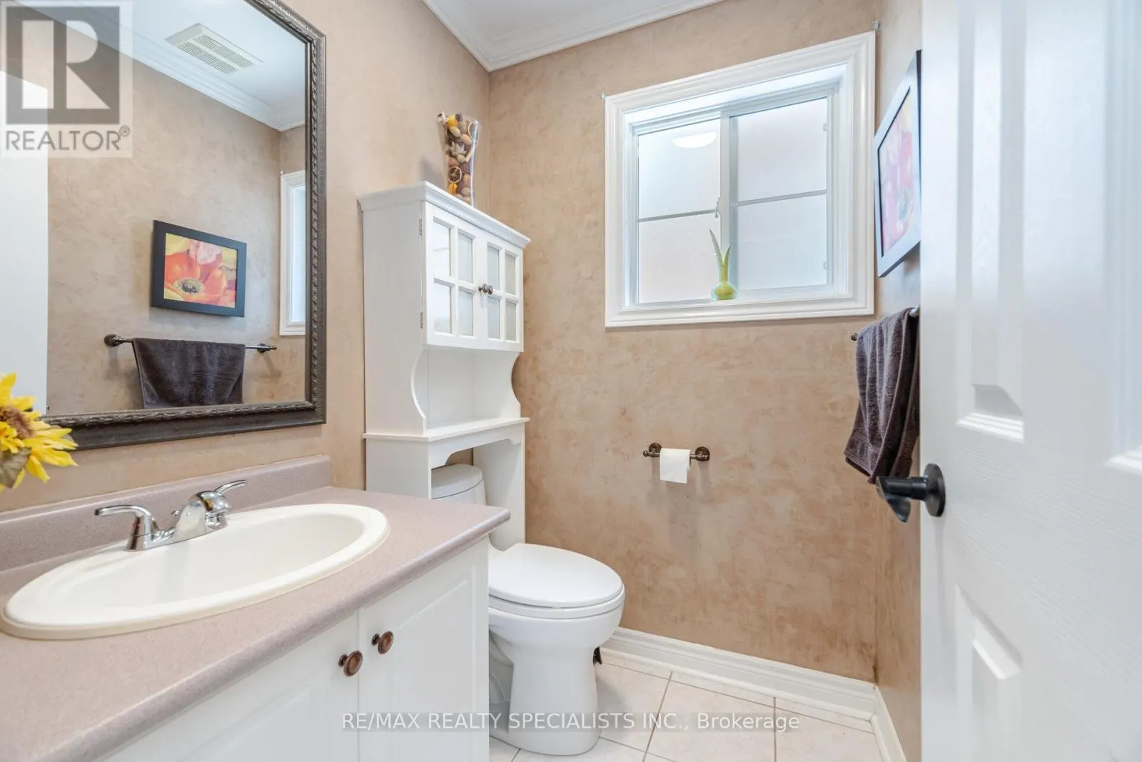 74 ROBARTS DRIVE