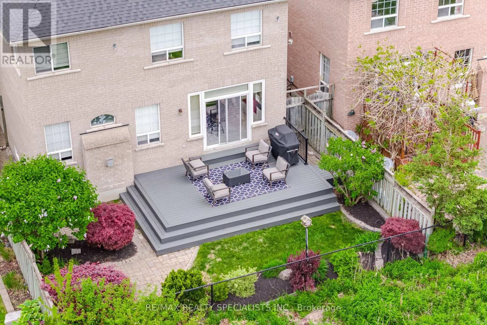 74 ROBARTS DRIVE
