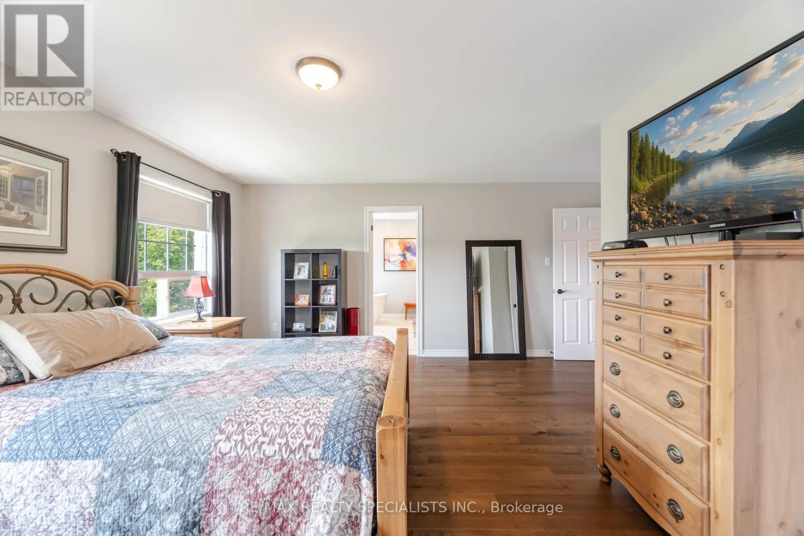 74 ROBARTS DRIVE