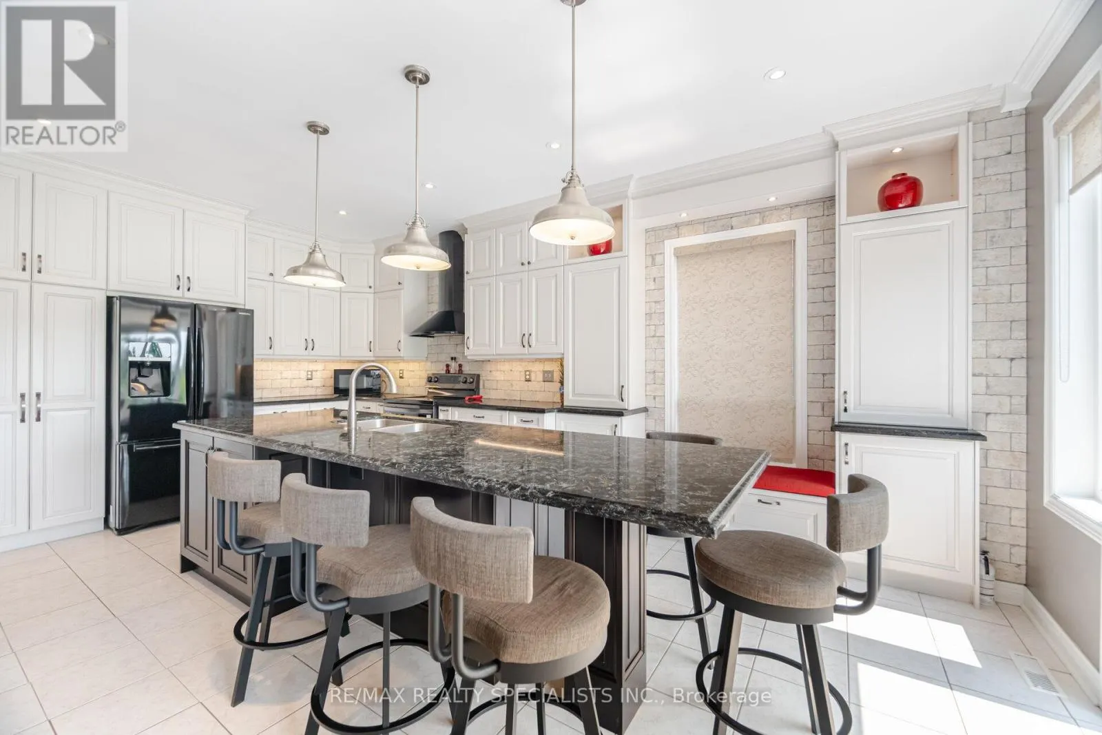 74 ROBARTS DRIVE