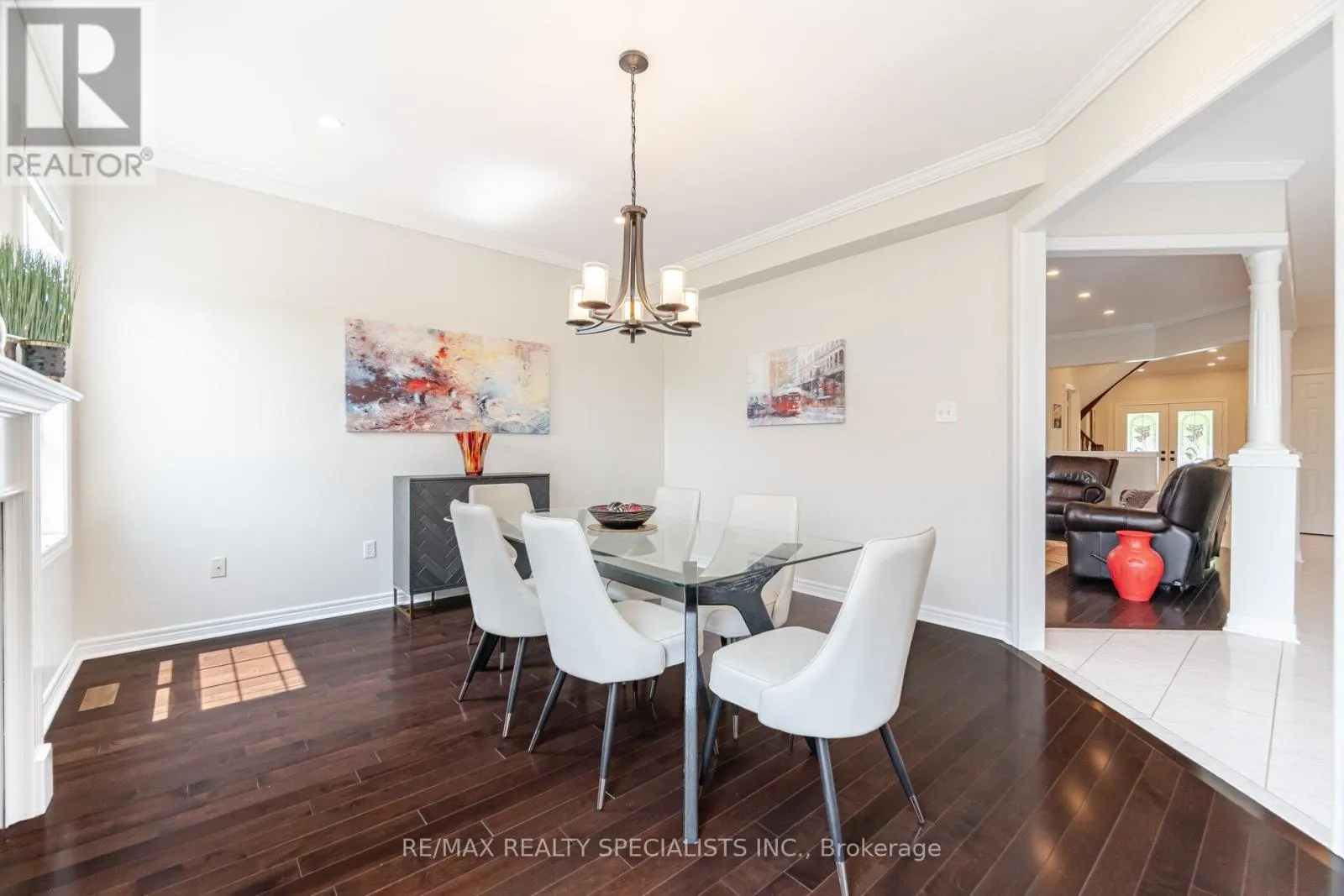 74 ROBARTS DRIVE