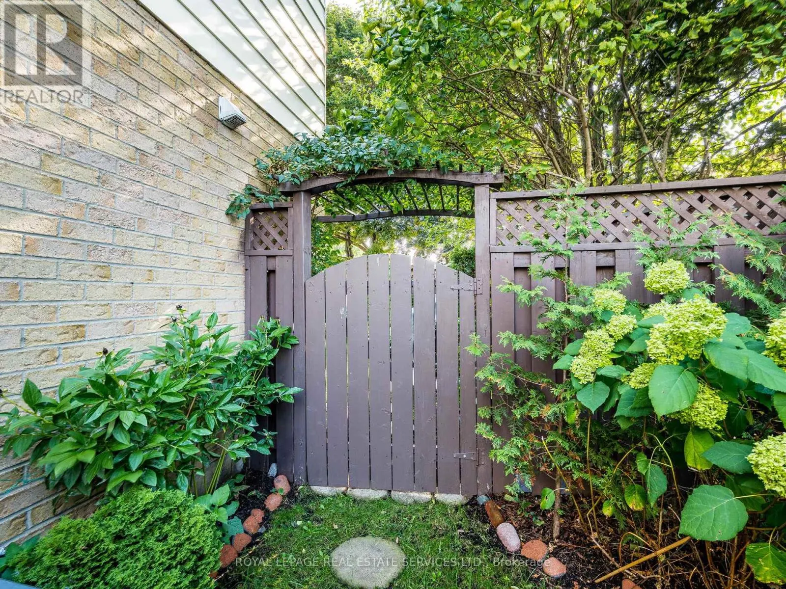 77 MARTINDALE CRESCENT