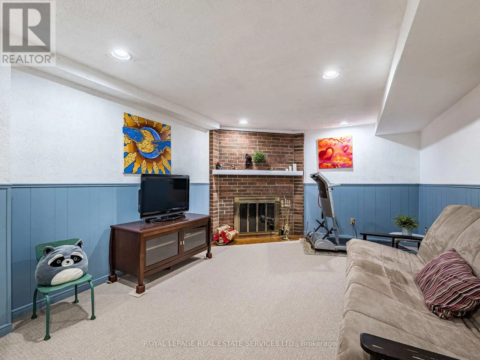 77 MARTINDALE CRESCENT