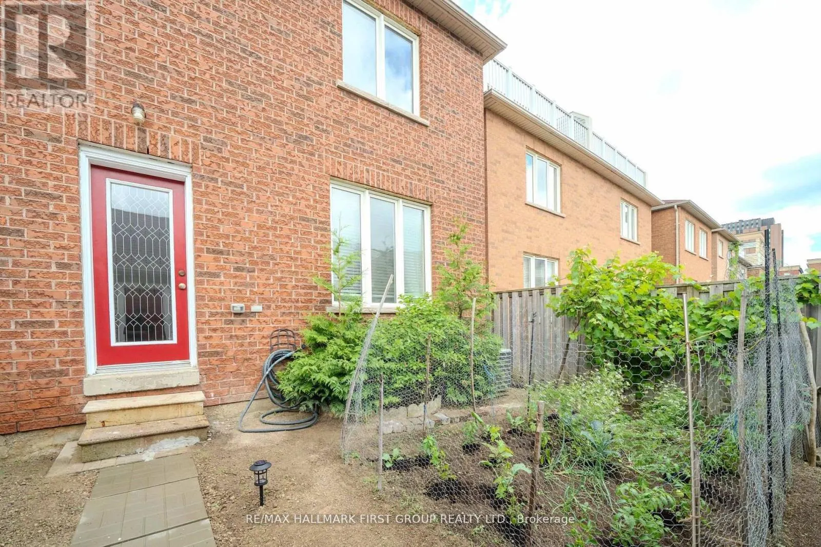 19 KIDD TERRACE