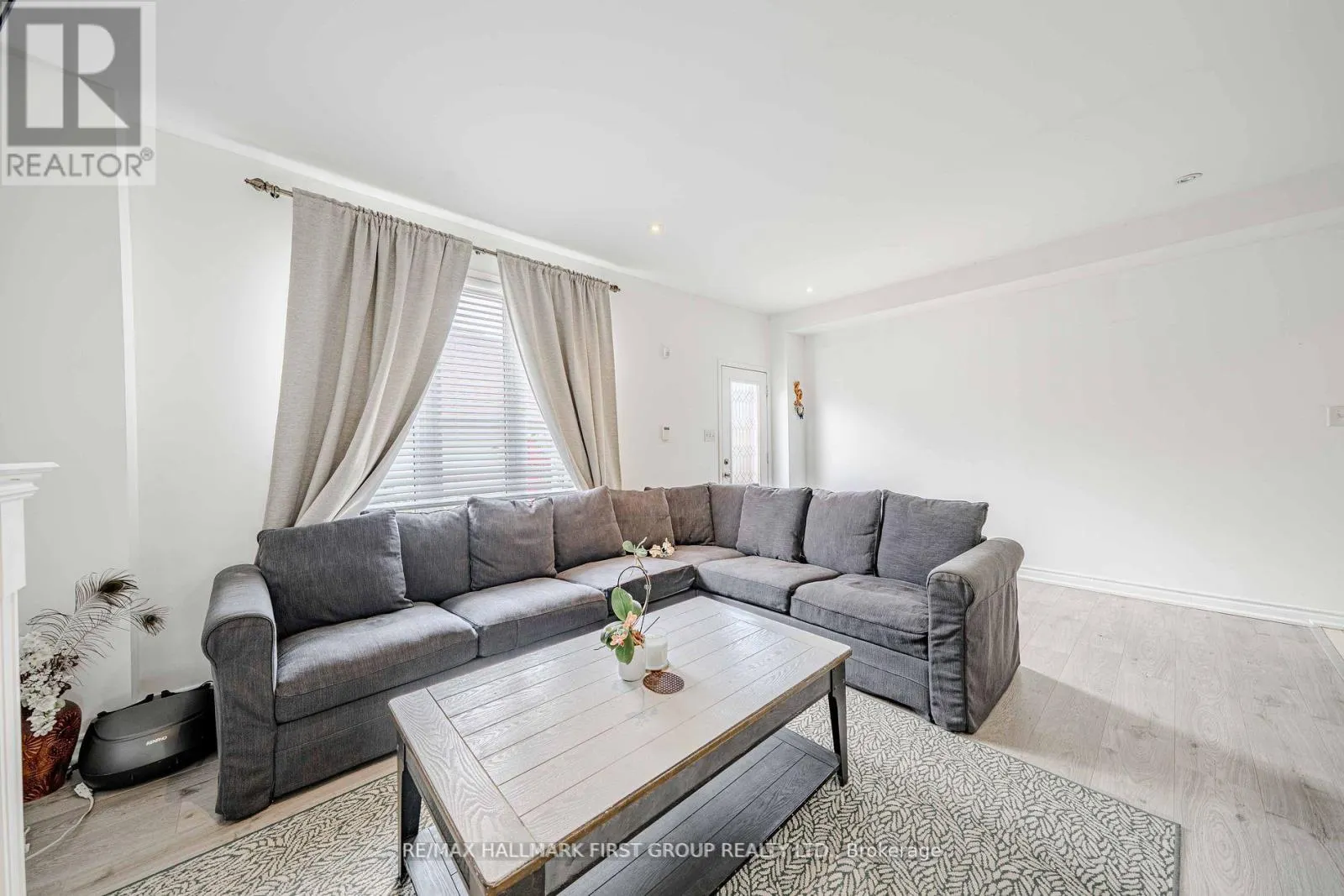 19 KIDD TERRACE