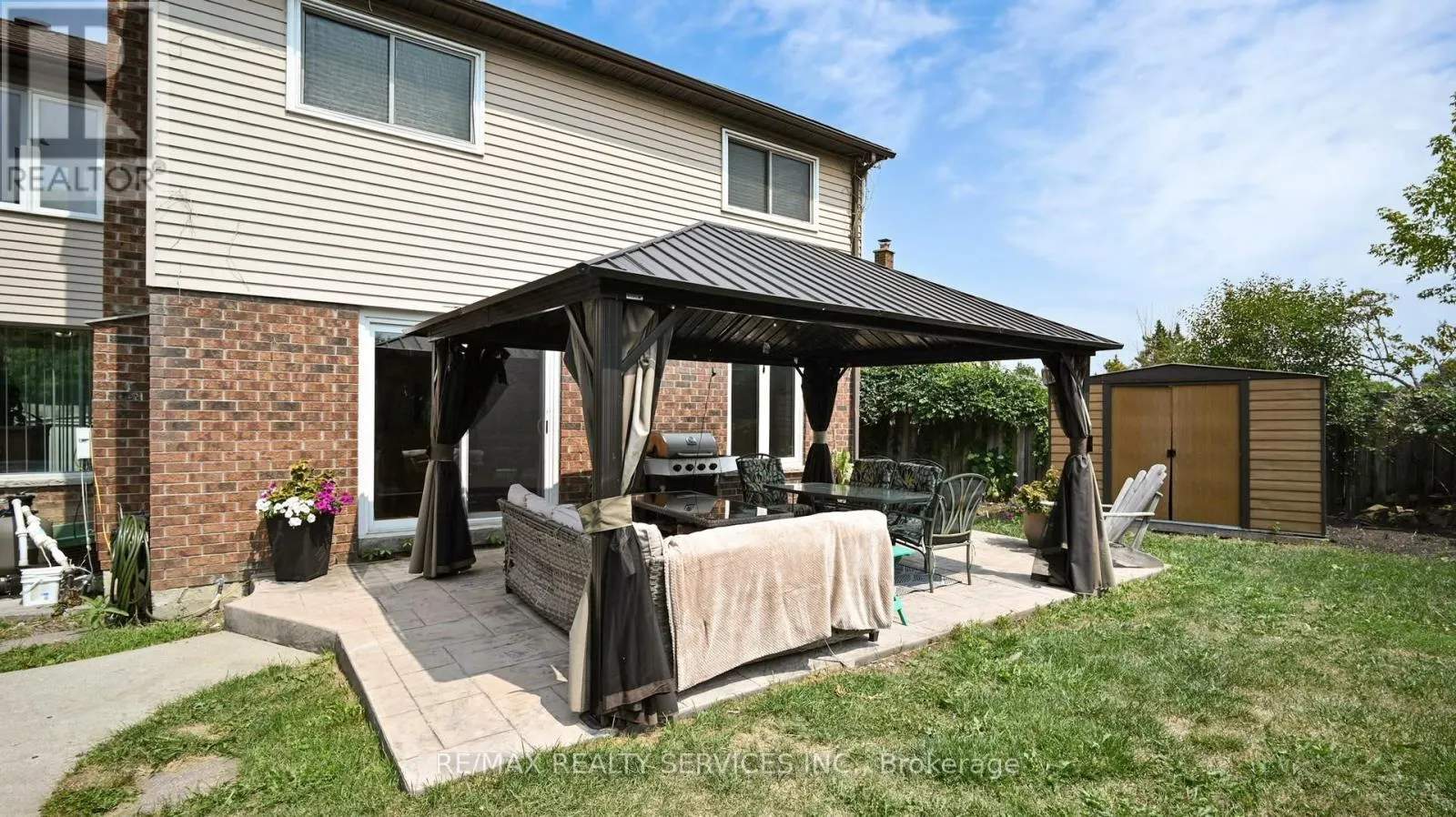 14 MYNA COURT