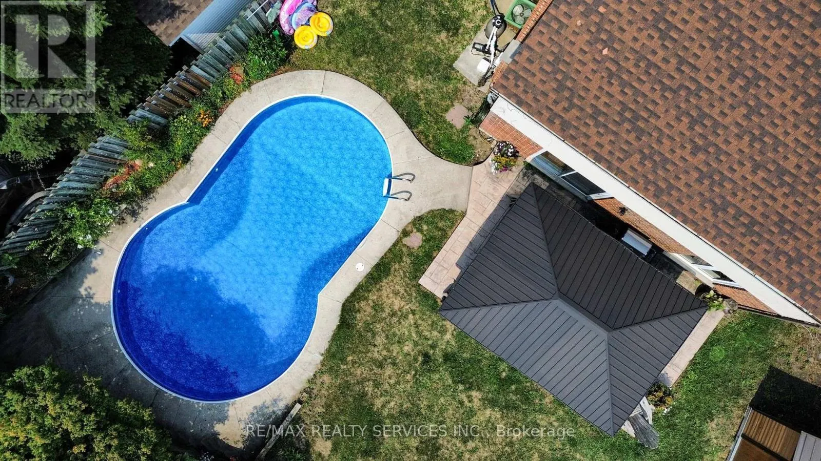 14 MYNA COURT