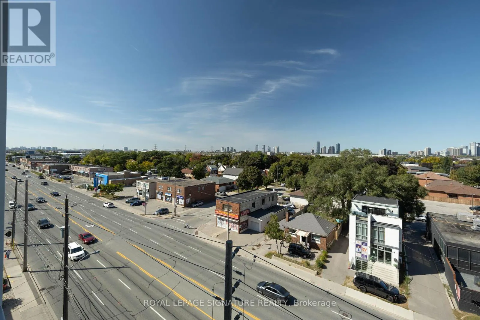 606 - 1195 THE QUEENSWAY