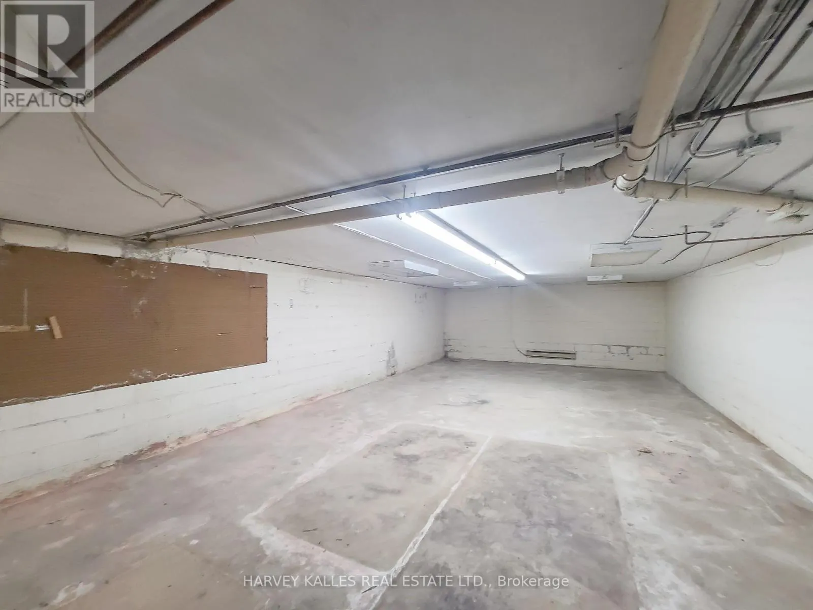 RETAIL - 3819 LAKE SHORE BOULEVARD W