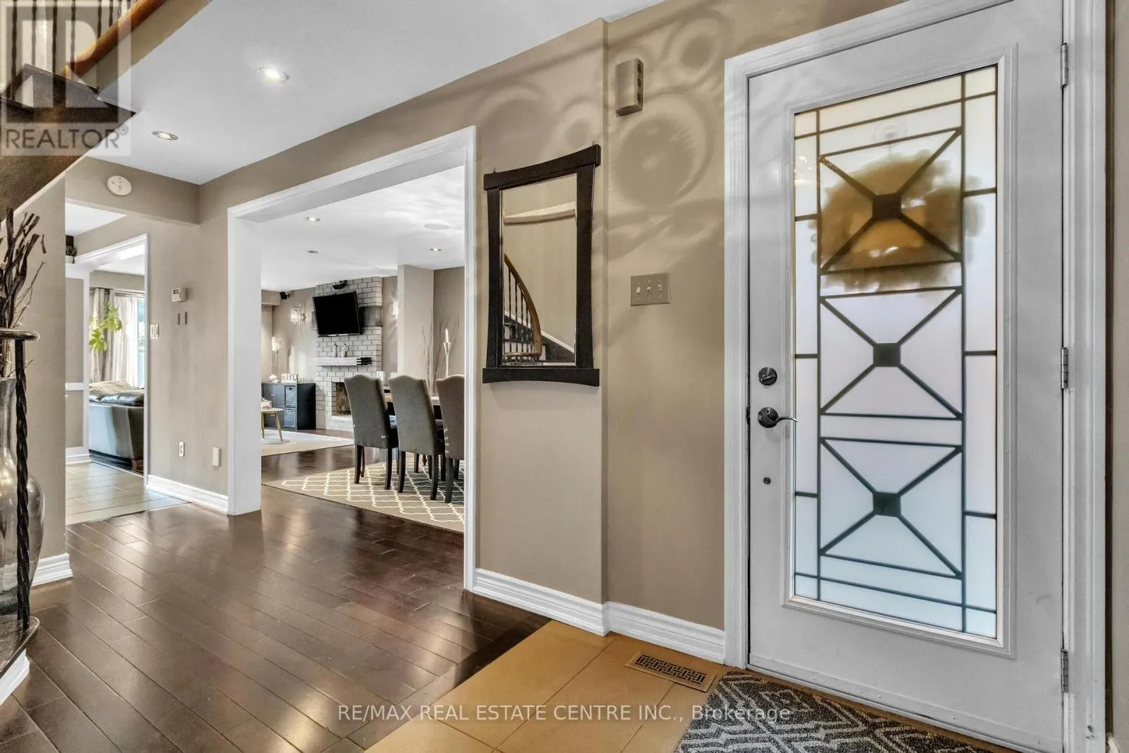 23 OLEANDER CRESCENT N