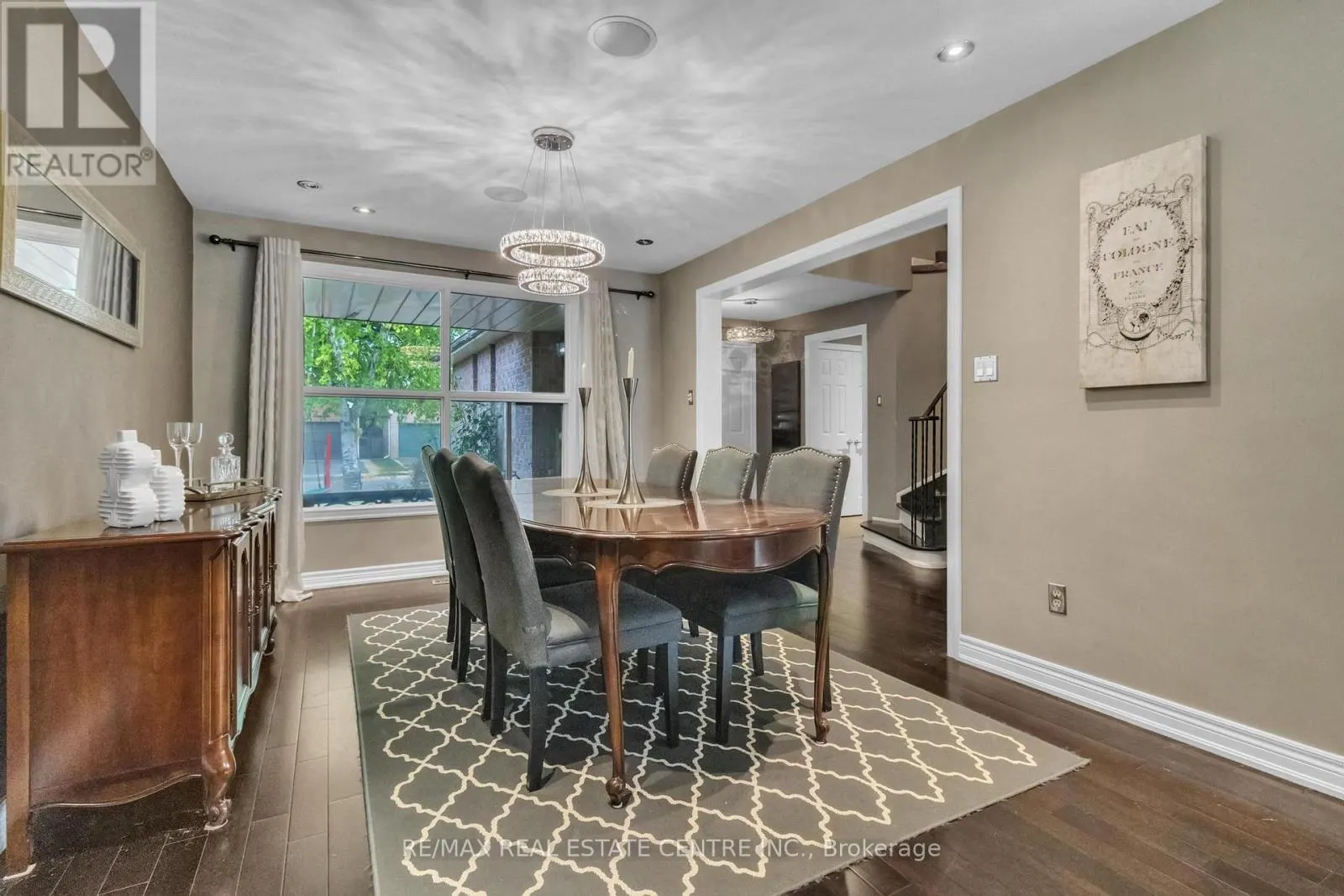 23 OLEANDER CRESCENT N