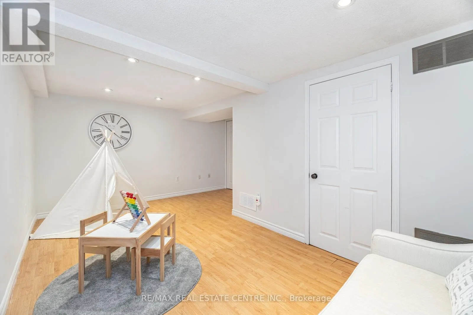 34 - 30 HESLOP ROAD