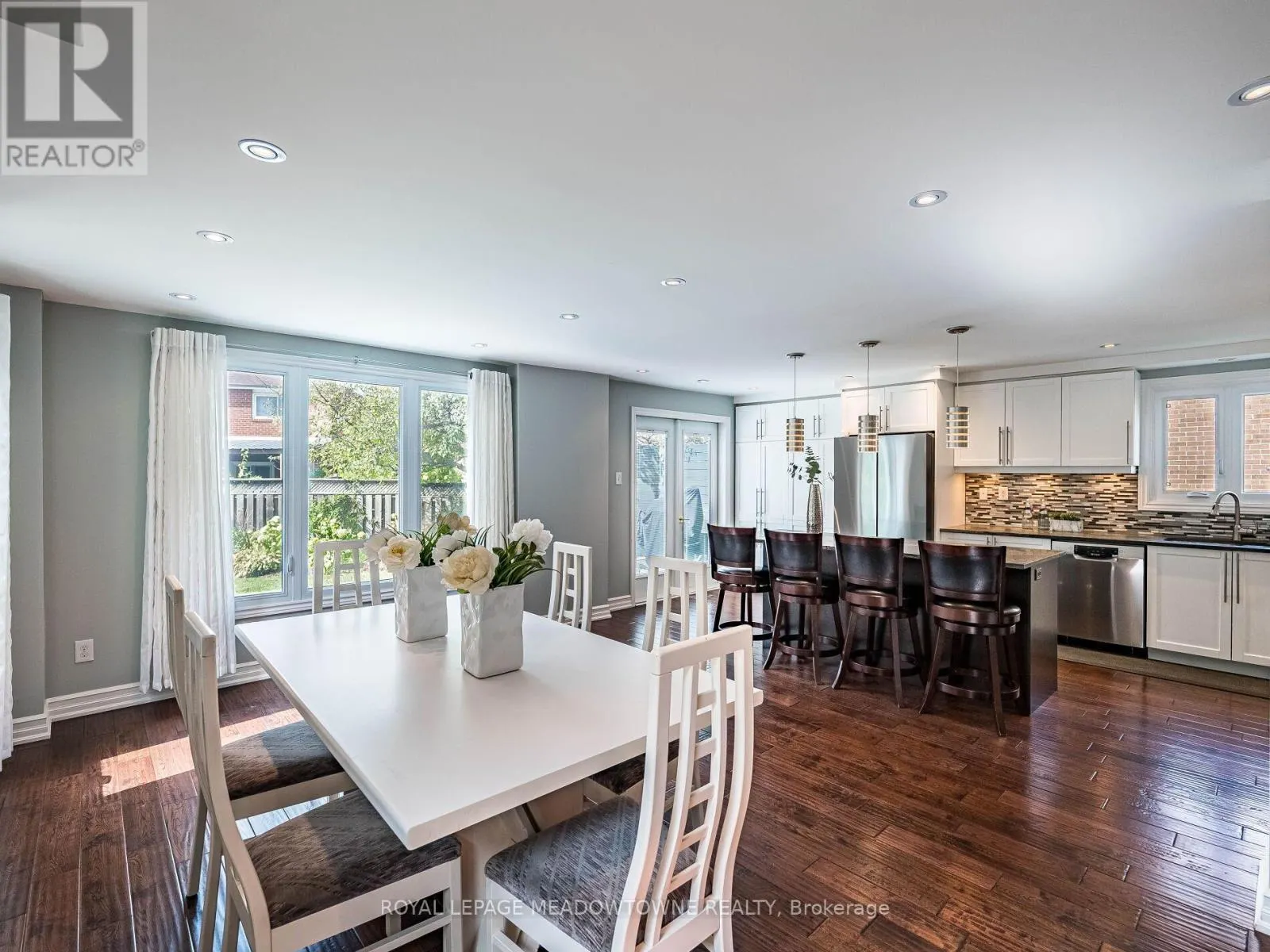 117 FAIRGLEN AVENUE