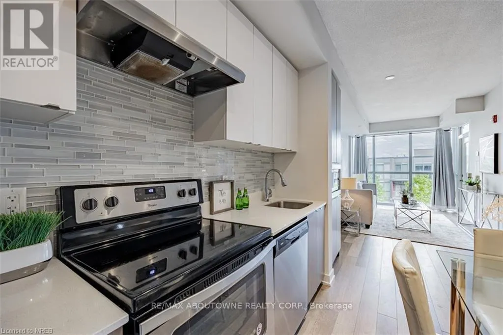B416 - 5240 DUNDAS STREET