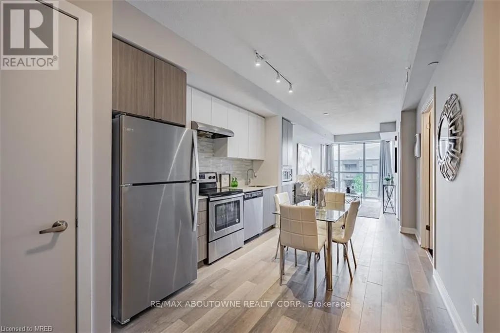 B416 - 5240 DUNDAS STREET