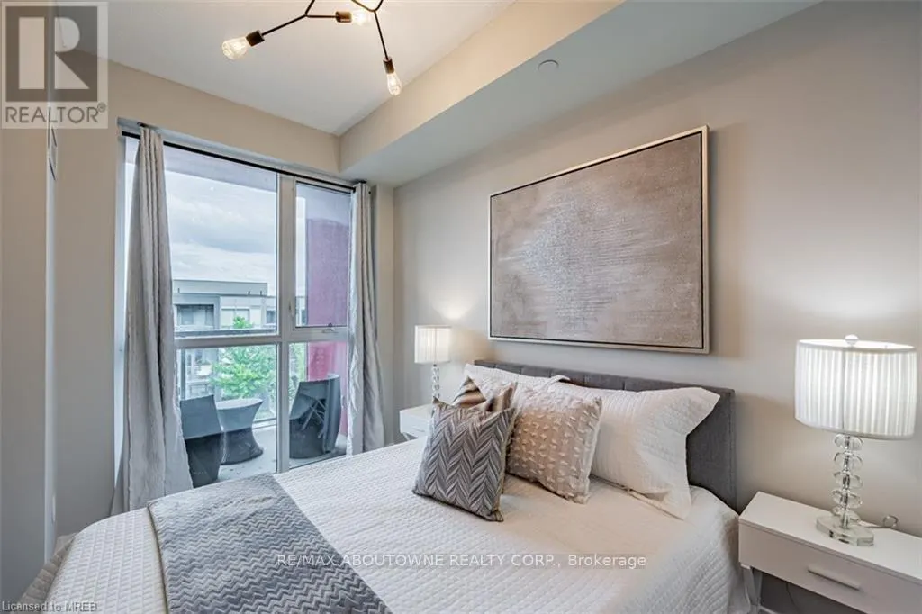 B416 - 5240 DUNDAS STREET