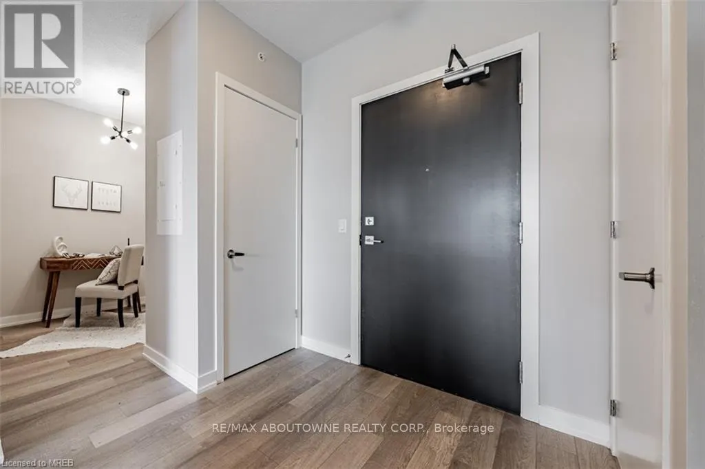 B416 - 5240 DUNDAS STREET