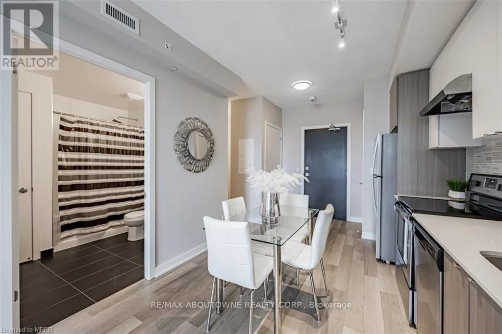 B416 - 5240 DUNDAS STREET
