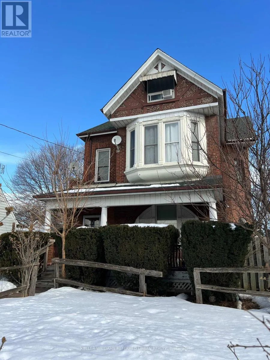 225 ROSEMOUNT AVENUE