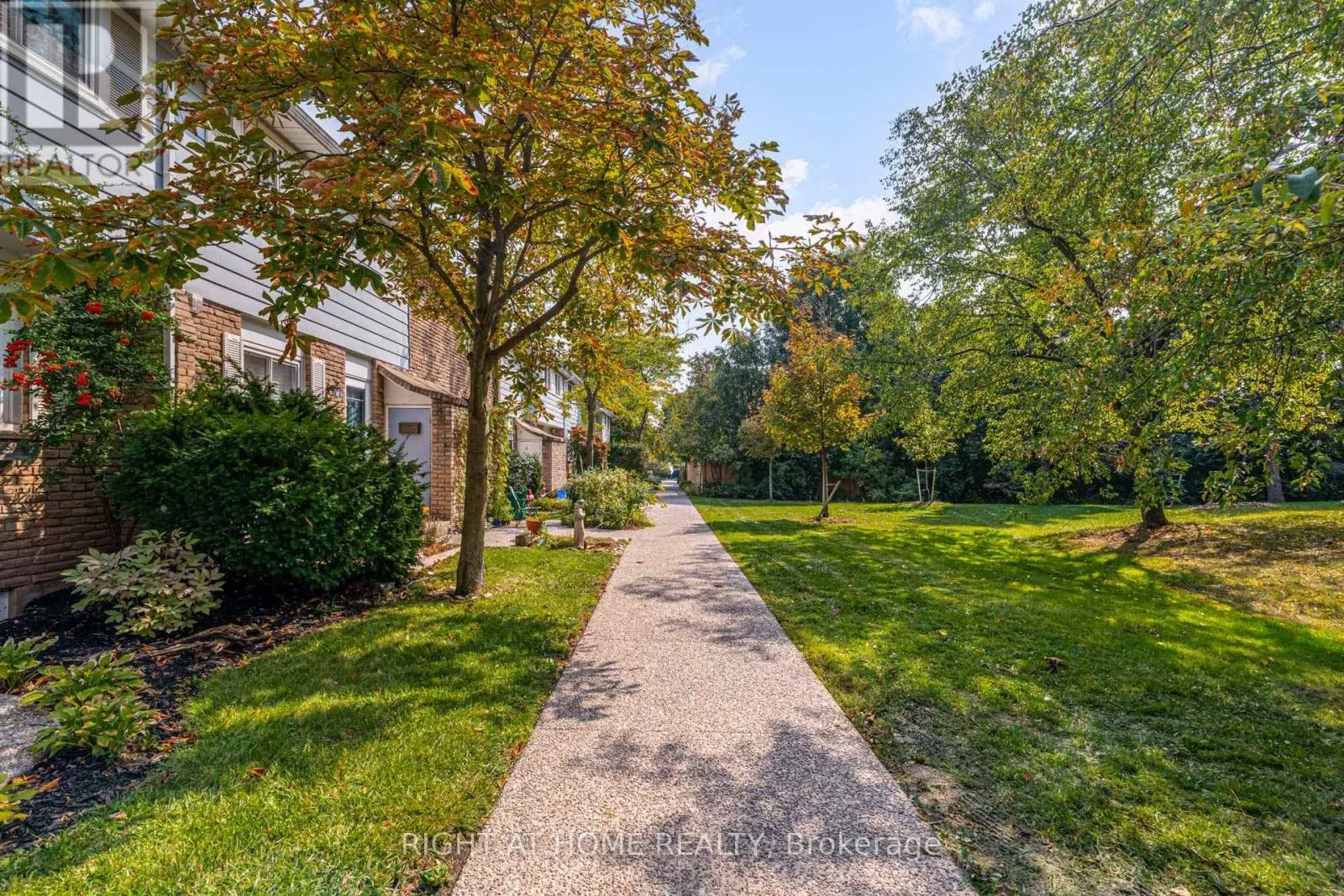 9 - 2067 MARINE DRIVE