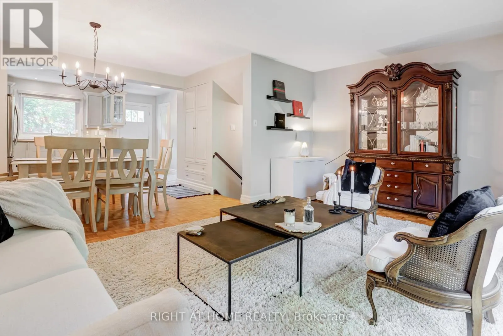 9 - 2067 MARINE DRIVE