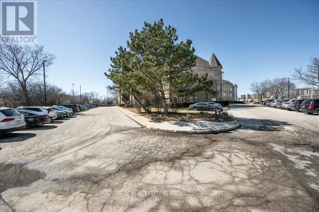 200 - 414 NORTH SERVICE ROAD E