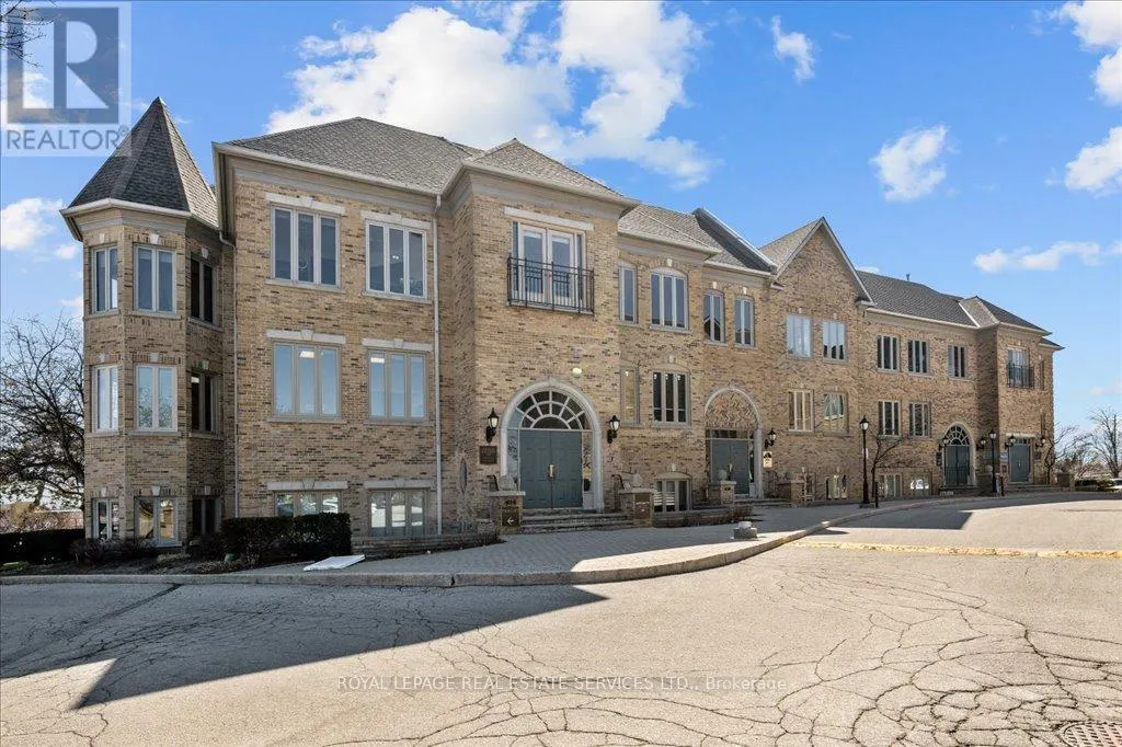 200 - 414 NORTH SERVICE ROAD E