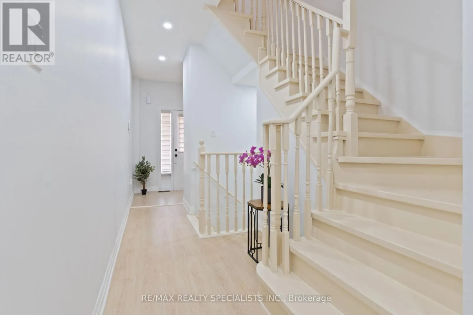 107 FRENCHPARK CIRCLE