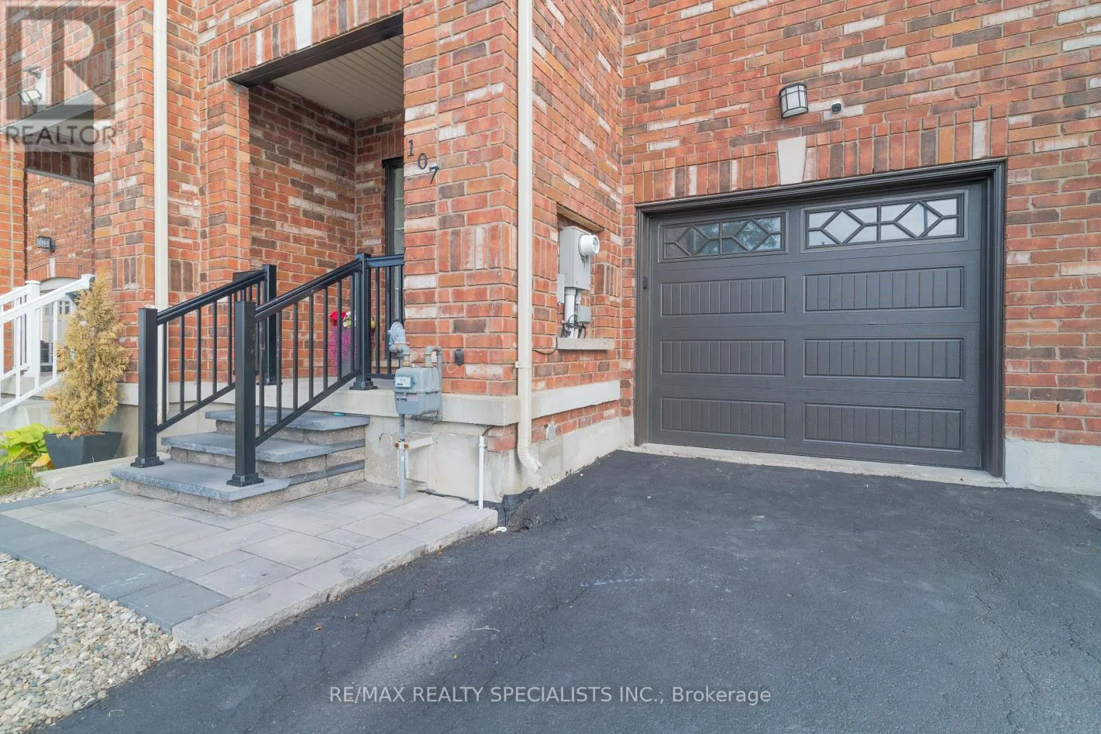 107 FRENCHPARK CIRCLE