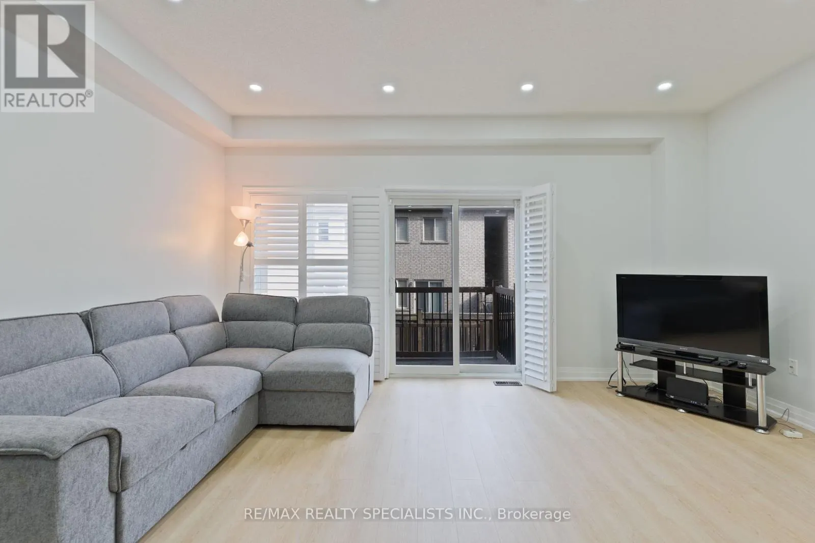 107 FRENCHPARK CIRCLE